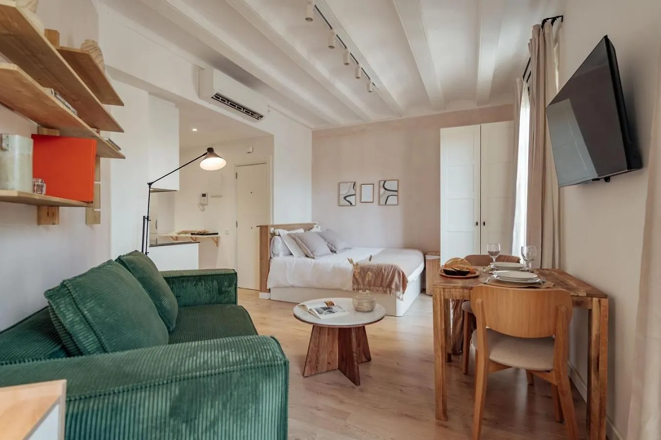 Apartment Casa Atrio - Wonderful Studio Near Barcelona Cathedral