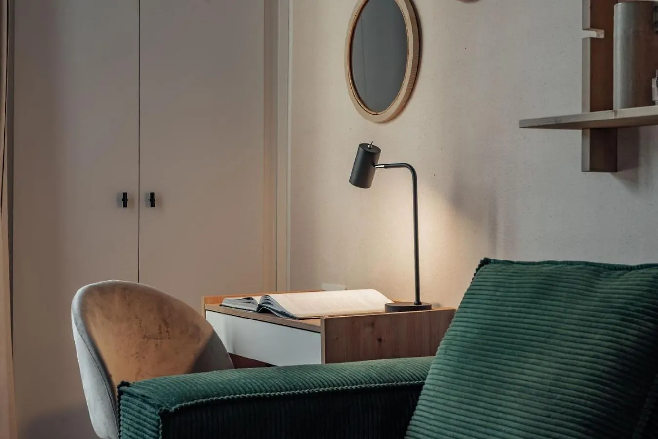 Casa Atrio - Wonderful Studio Near Barcelona Cathedral 0*,  Spain