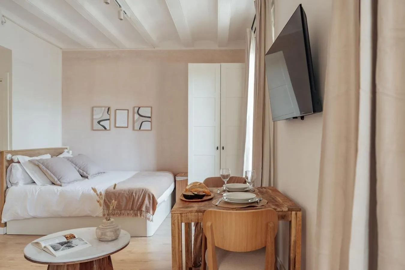Casa Atrio - Wonderful Studio Near Barcelona Cathedral 0*,